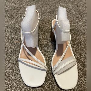 Beautiful white Sandles 8 1/2